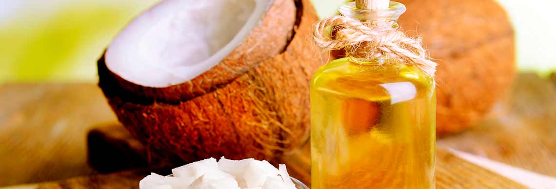5 formas de usar o óleo de coco nos cabelos e aproveitar seus benefícios